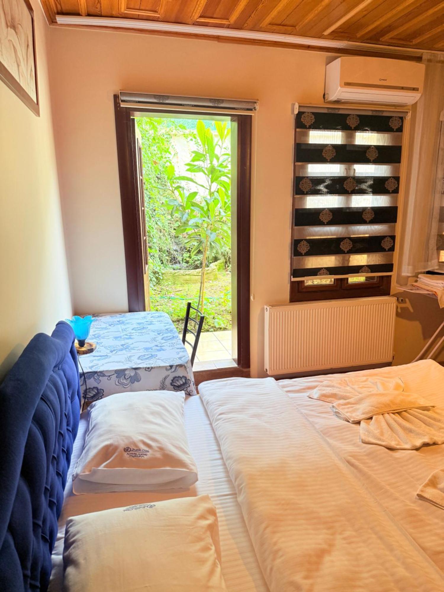 Oez Butik Otel Antik Kent Myrleia Mudanya Extérieur photo