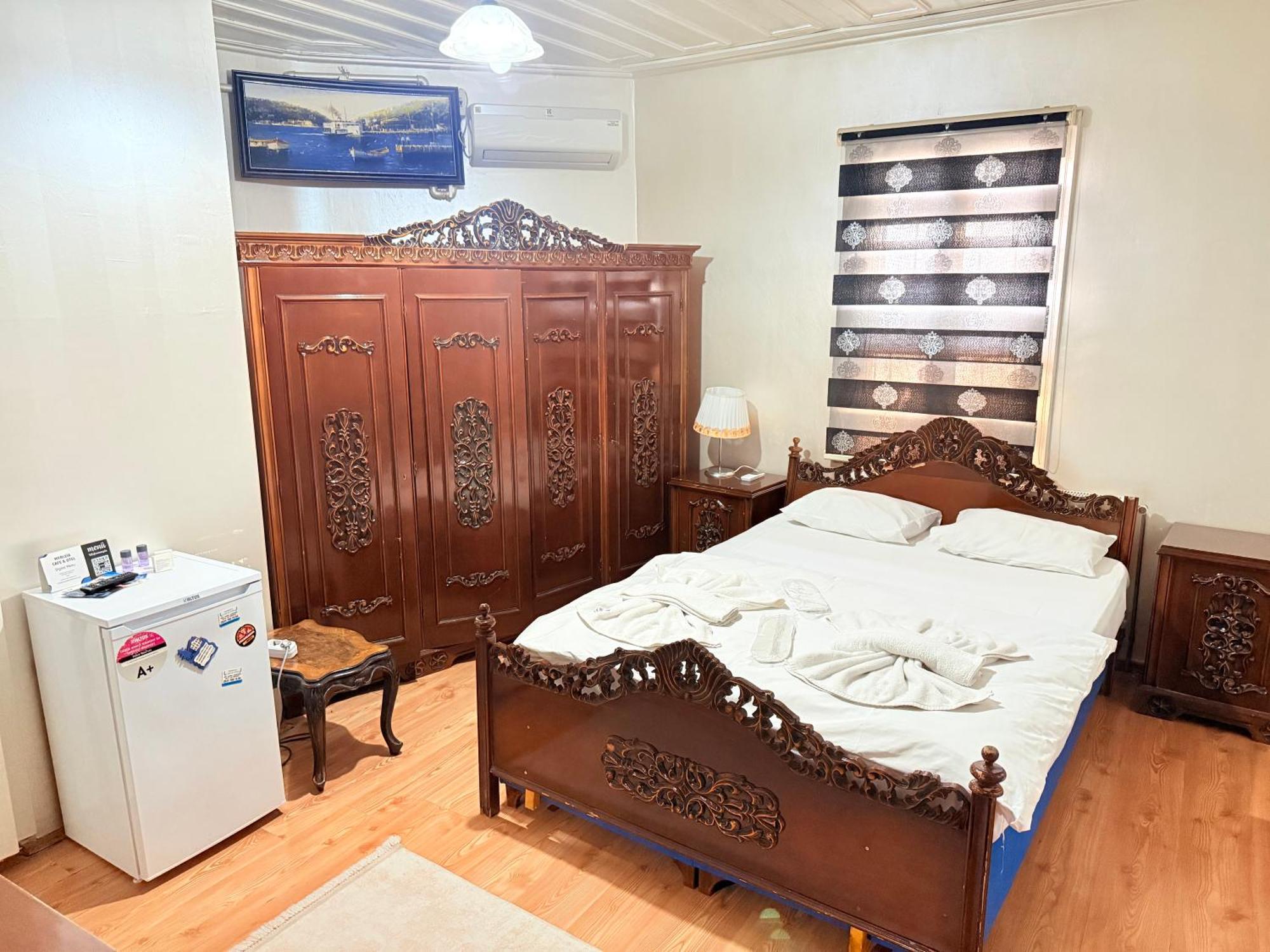 Oez Butik Otel Antik Kent Myrleia Mudanya Extérieur photo