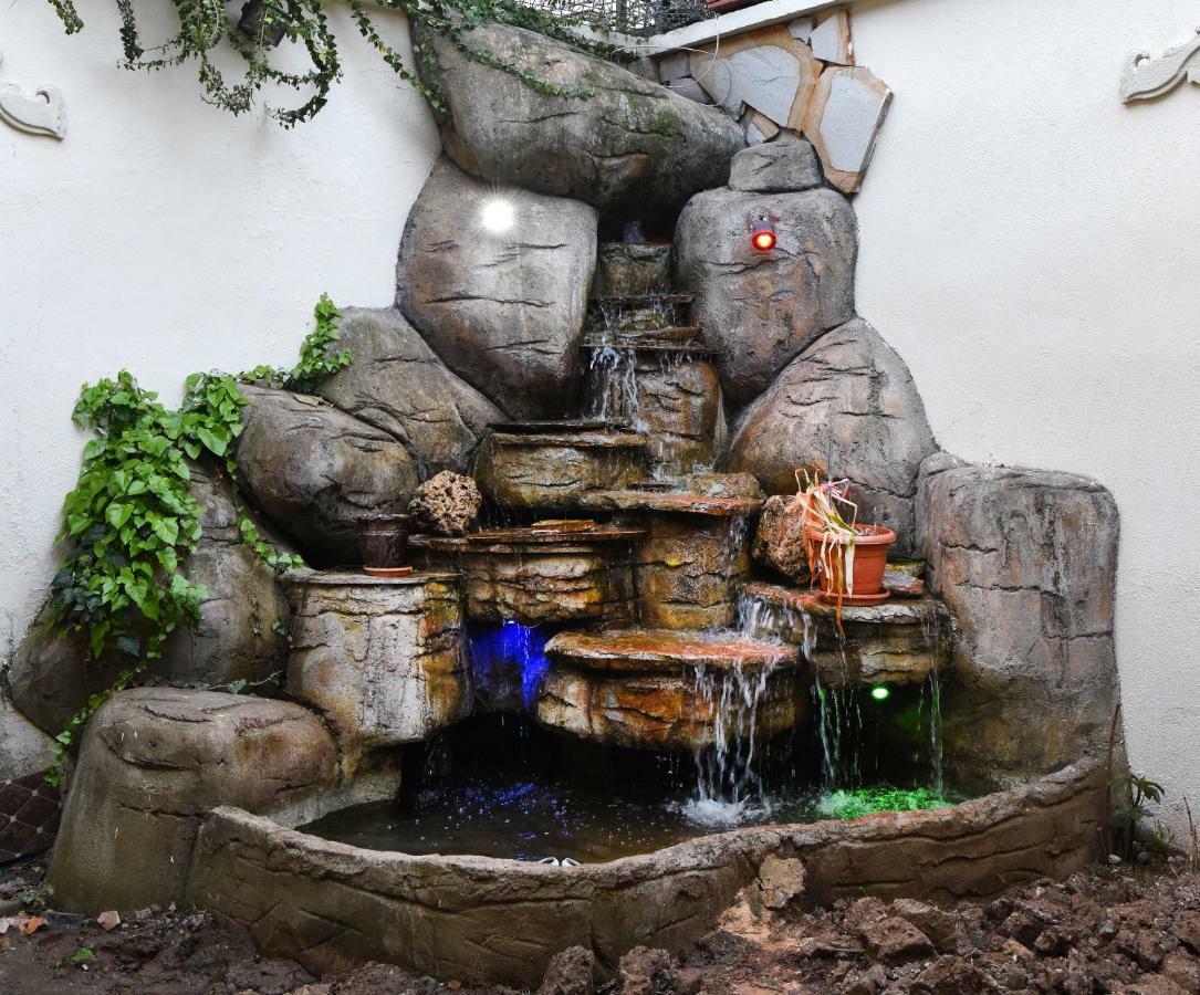 Oez Butik Otel Antik Kent Myrleia Mudanya Extérieur photo